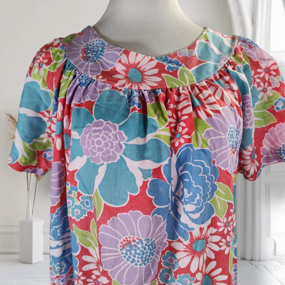 Vintage 60s Muumuu House Dress Size L Flower Power Colorful Knee Length